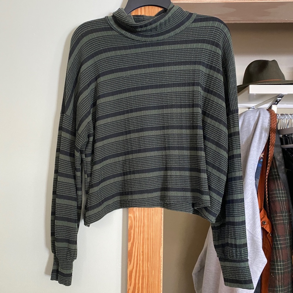 Lizard Thicket Sweater - image 2